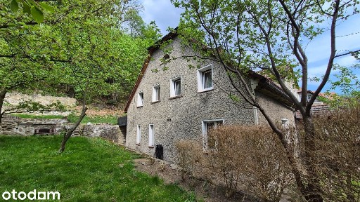Do sprzedania dom o powierzchni 280 m2 w miejscowości Rościszów.
