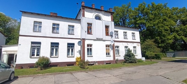 2 pokoje / kominek / garaż / parter