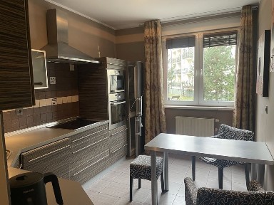 Zadbane 54m2, dwa pokoje, osobna kuchnia plus piwnica