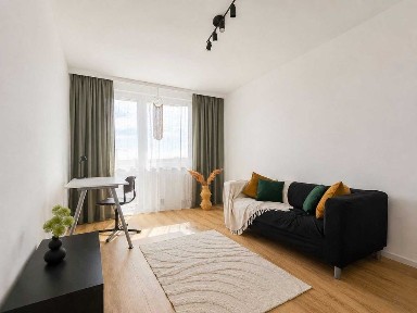 3 osobne pokoje | balkon | tramawaj | blisko centrum i Odra