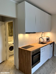 Bezpośrednio - cicha kawalerka w doskonałej lokalizacji, klimatyzacja.