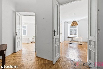 100m2 w kamienicy na Koszykowej