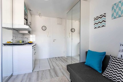 Kawalerka/studio blisko SWPS, ul Grochowskiej / Studio flat close to SWPS/ Квартира-студия