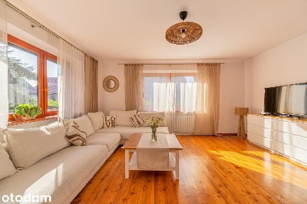 Dom z prywatnym azylem + hala magazynowa (100 m² / do 50 palet) |