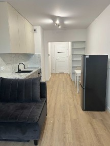 Wysoki standard /28 m2/ klimatyzacja /os. Carpatia /komórka lokatorska
