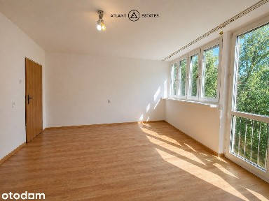 Mieszkanie 54 m², 3 osobne pokoje, Sky Tower | do remontu