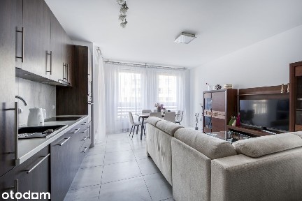 ul. Kolska, apartamentowiec, 3 pokoje, 2 balkony, m.postojowe, komórka