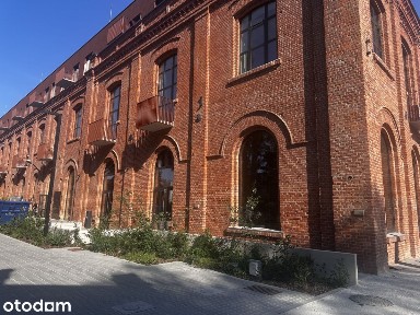 Loft z antresolą | Księży Młyn | Wysokie wnętrze