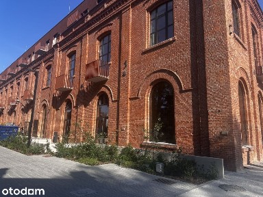 Loft z antresolą | Księży Młyn | Wysokie wnętrze
