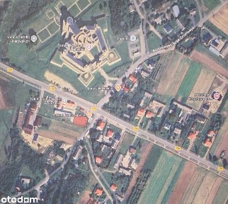 Dom z użytkowym strychem w spokojnej okolicy