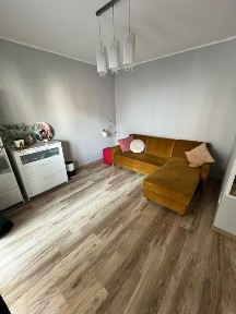 Wynajmę kawalerkę (35 m2) z BALKONEM usytuowaną przy ul. Wilczak, w bezpośrednim sąsiedztwie rzeki Warty.