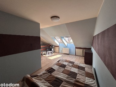 2 poziomy, garaż, duży balkon - wokół usługi