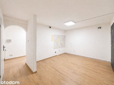 Lokal usługowy | 80m2 | 4-pokojowy | Parking