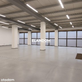 Nowoczesne biuro przy głównej drodze, parking