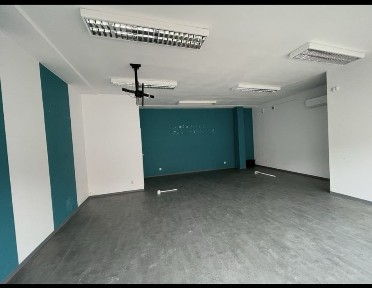 Lokal usługowy 54 m² | parter | centrum Bielawy | duża witryna