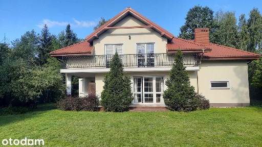 Bardzo dobrze rozplanowany dom w wyjątkowej lokalizacji.
