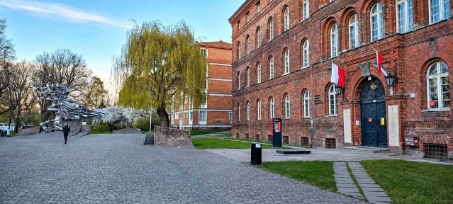 Kawalerka z widokiem na historyczną pocztę od 1.10 do 30.04