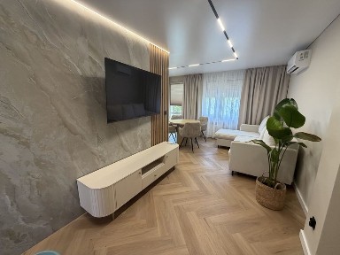 3 sypialnie +salon z aneksem. Po remoncie