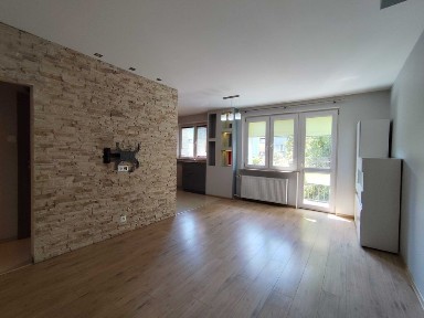 3 pokoje, 60 m² | Centrum Piotrkowa | Balkon | 2 piętro | Do zamieszkania
