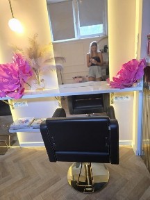 Podnajmę stanowisko pod paznokcie w salonie Sosnowiec ul. Kościelna