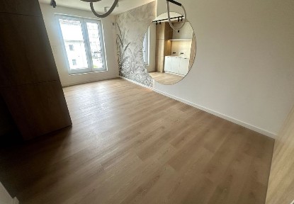 WYNAJMĘ LOKAL usługowy/kosmetyczny/makijaż/masaż w centrum Kielc przy Rynku, 25M2