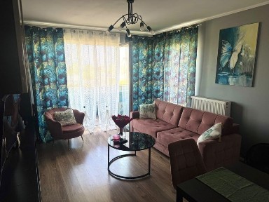 Mieszkanie do wynajecia 47,5 m2, winda, 1 pietro, umeblowane WRZEŚNIA