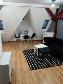 BEZPOŚREDNIO / kawalerka z sypialnią / 28 czerwca, Hetmańska