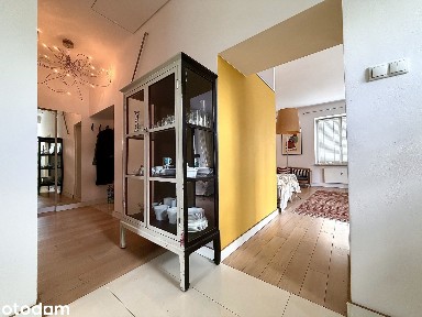 Modernistyczna perła 80m2 na Saskiej Kępy z balkonem gondolowym