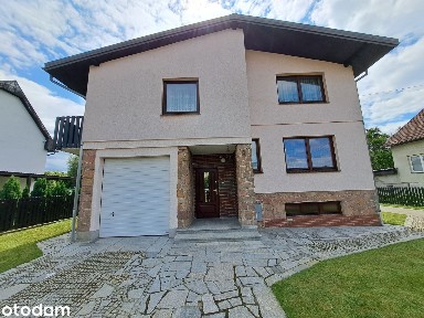 Dom wolnostojący o pow. 180 m², 5 pokoi z osobnym garażem na 2 auta
