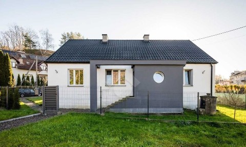 4-pokojowy wolnostojący dom parterowy na sprzedaż w Zielonkach
