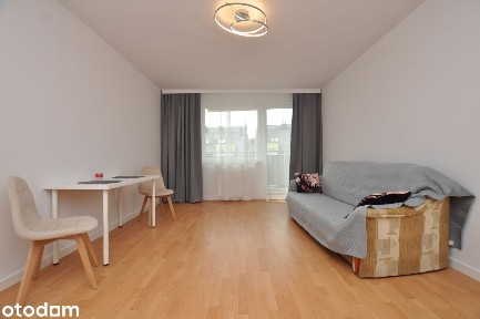 2 pokoje, osobna kuchnia, balkon, po odświeżeniu