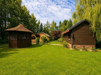SPRZEDAM Wyjątkową posiadłość nad jeziorem Łebsko | Dom z kominkiem | Sauna i jacuzzi | Izbica | działka 1677m2