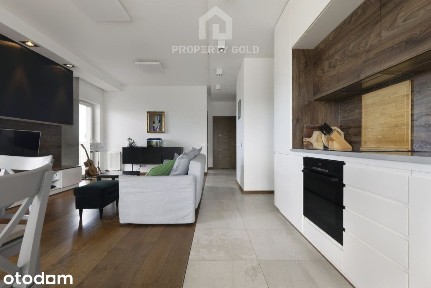Przestronny apartament z widokiem na zatokę