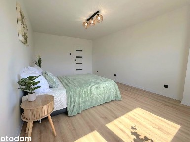 NOWE WNĘTRZE z balkonem i widok na POLA! Osobna kuchnia!