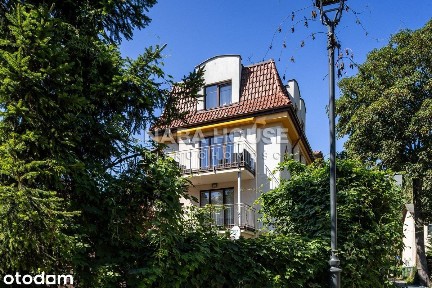 Apartament z tarasem i miejscem park. blisko plaży