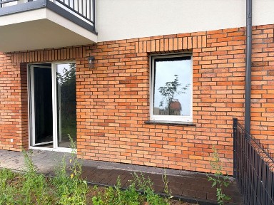 Mieszkanie z ogródkiem, 3-pokojowe W CENTRUM KARTUZ + parking
