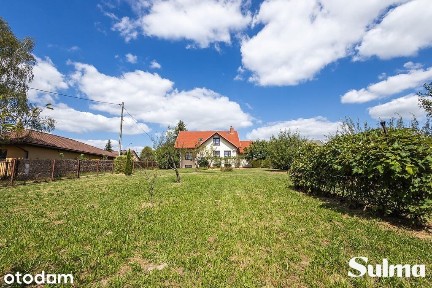 Przestronny dom na dużej działce, spokojna okolica