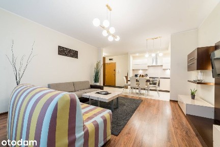 Komfortowe, wyposażone 2 pokoje, klimatyzacja, balkon, Stare Miasto
