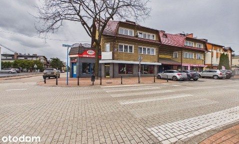 Lokal na wynajem z witryną i parkingiem