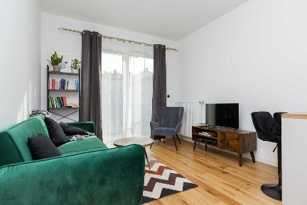 Piękne 2 pokoje, apartamentowiec, metro, bezpośrednio, czynsz 530 zł