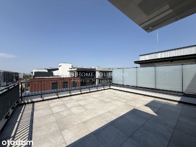 3 pok z tarasem i balkonem + 2 miejsca i komórka