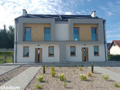 Nowoczesny dom z dużą działką o pow. 600 m² w Chojniczkach