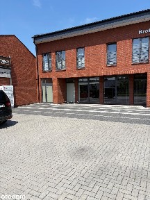 Lokal biurowy na parterze z parkingiem przy głównej ulicy
