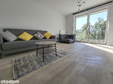 dwupokojowe, z oddzielną kuchnią w apartamentowcu