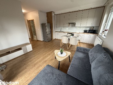 3 pokoje, duży balkon, piwnica ul. Wielkopolna