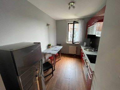 Mieszkanie 56m2, 2 pokoje, osobna kuchnia, duża łazienka oraz balkon, ulica Przewóz, Płaszów [PL/EN]
