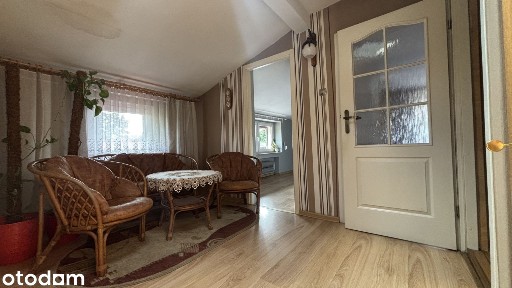 WYJĄTKOWA NIERUCHOMOŚĆ W CENTRUM KOCHŁOWIC - DOM 210 m² + LOKAL 35 m²