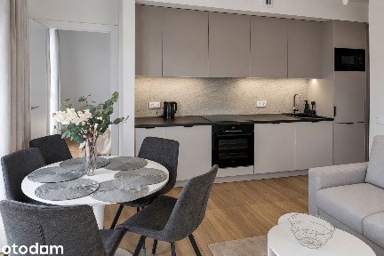 Central House | 49,31 m² | 3 pokoje | Mokotów | Garaż