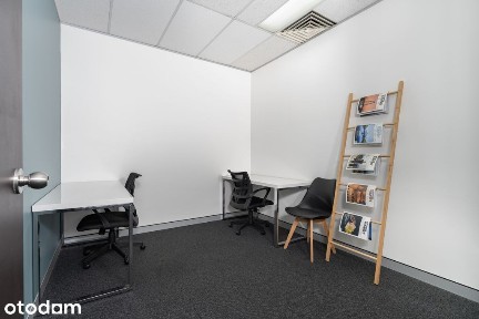 Prywatne biuro dla 3 osób w Regus Jaracza
