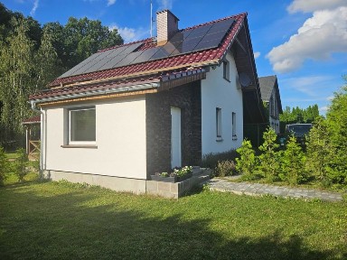 Przytulny, ekonomiczny, całoroczny dom z darmowym ogrzewaniem, 110m2, blisko jeziora
